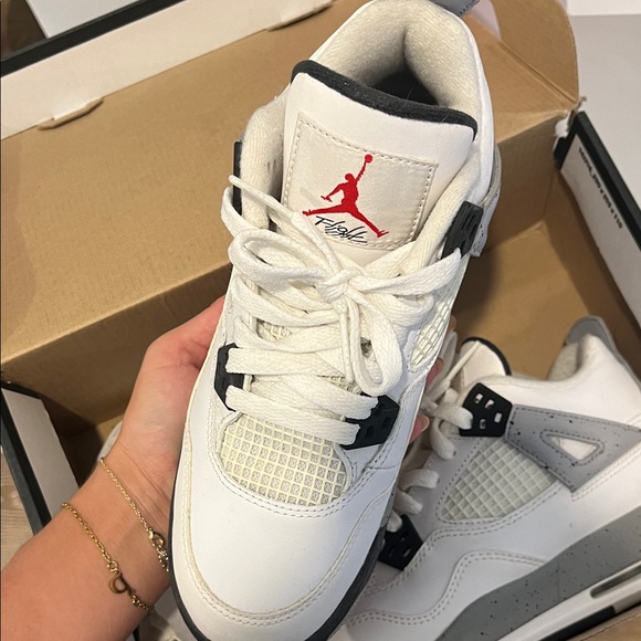 Air Jordan Cement 4 Retro OG 2016 - Picture 2 of 8